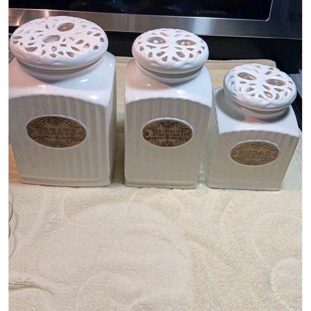 Vintage THL Canister Set With Lattice Lid Farmhouse Flour Sugar Treats EUC